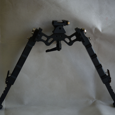 330g Bipod tactique extérieur réglable 5,5''-8,1'' hauteur 5 fentes pour la polyvalence