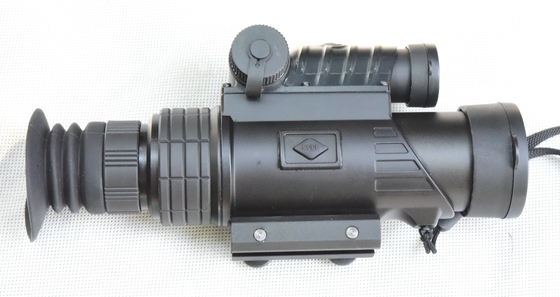 Portée de chasse 10x32 avec télémètre laser intégré 750m et technologie Eye Safe 905nm