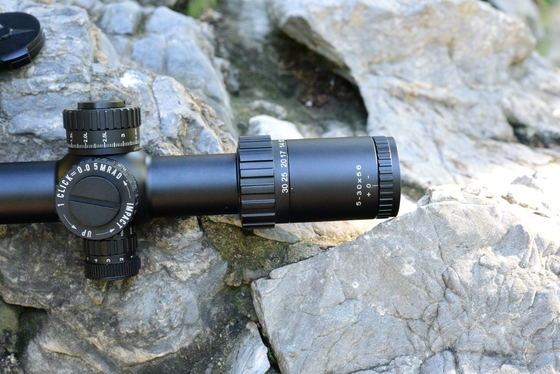 5-30X56 FFP tactique à l'épreuve des chocs Scope optique de vue Finition anodisée 5x-30x Pour la chasse