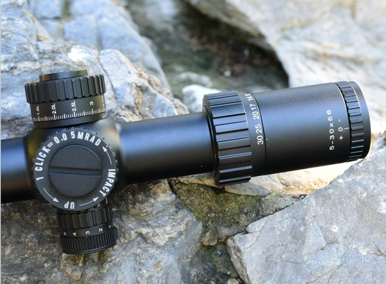 Vue à longue distance avec monture FFP ED verre optique Vue de chasse 5x-30x grossissement