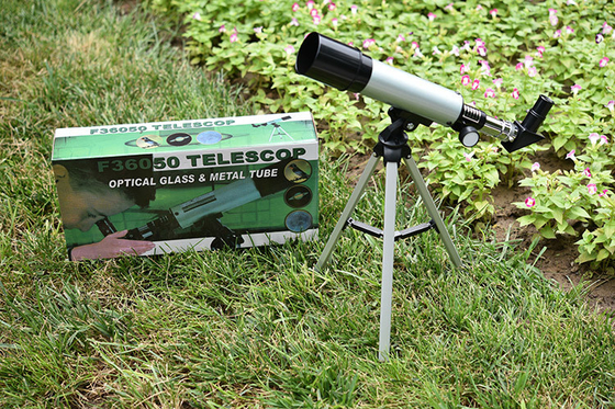Découvrez la beauté du ciel nocturne avec le télescope professionnel F36050 et le trépied