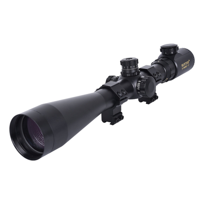 L'objectif de diamètre 50 mm, portée de mise au point latérale avec monture et poids de 720 g pour la chasse