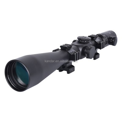 Le tir de précision est rendu facile avec la vue optique 10-40x56FIR et le 1er réticulaire du plan focal