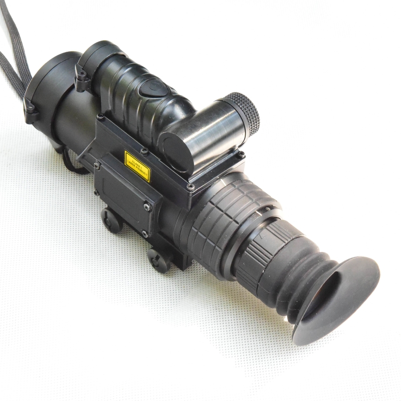 Portée de chasse 10x32 avec télémètre laser intégré 750m et technologie Eye Safe 905nm